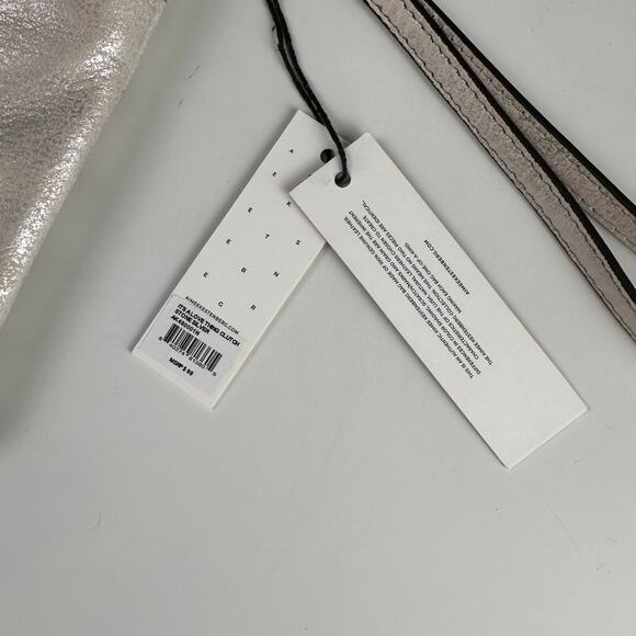 Aimee Kestenberg Wristlet Clutch Stone Silver Leather New "Its A Love Thing" - Picture 4 of 11
